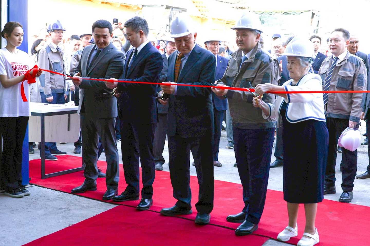 Новости Казахстана / Общество в Казахстане / На новом заводе в Алматы запущено производство по казахстанским технологиям