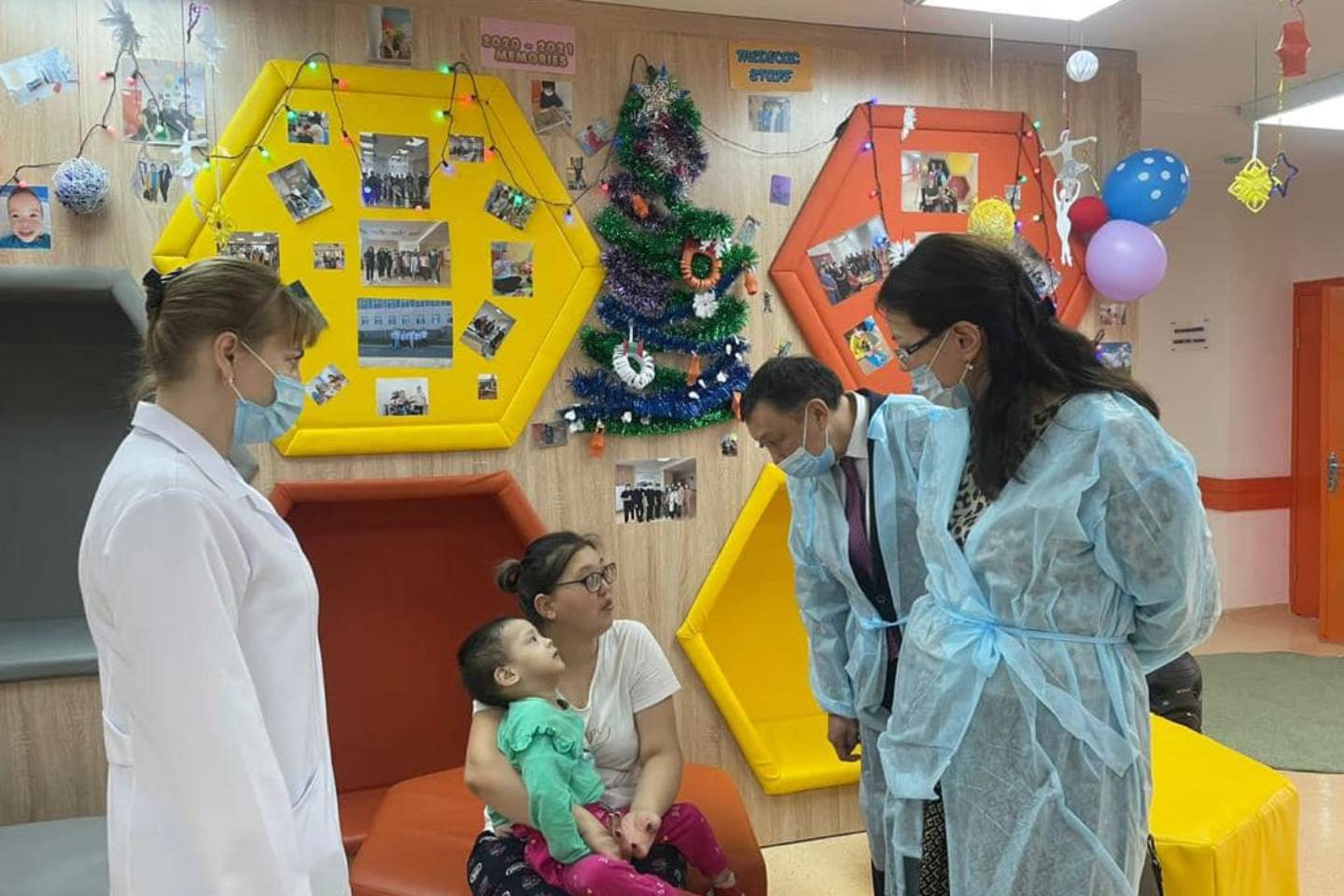 Новости Казахстана / Медицина в Казахстане / Вице-министр здравоохранения РК Асем Нусупова посетила ЦмиР ВКО