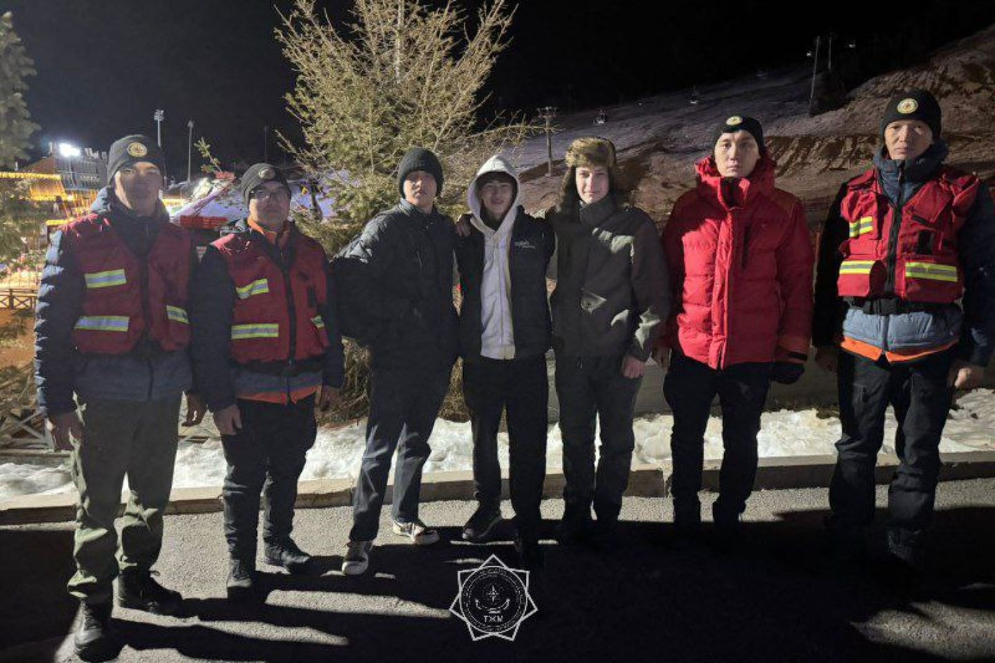 Новости Казахстана / Спасатели ночью нашли заблудившихся туристов в горах Алматинской области