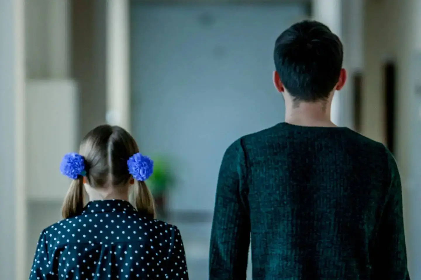 Усть-Каменогорск и ВКО / Усть-Каменогорск / Сегодня в Усть-Каменогорске мужчина приставал к школьницам в автобусе