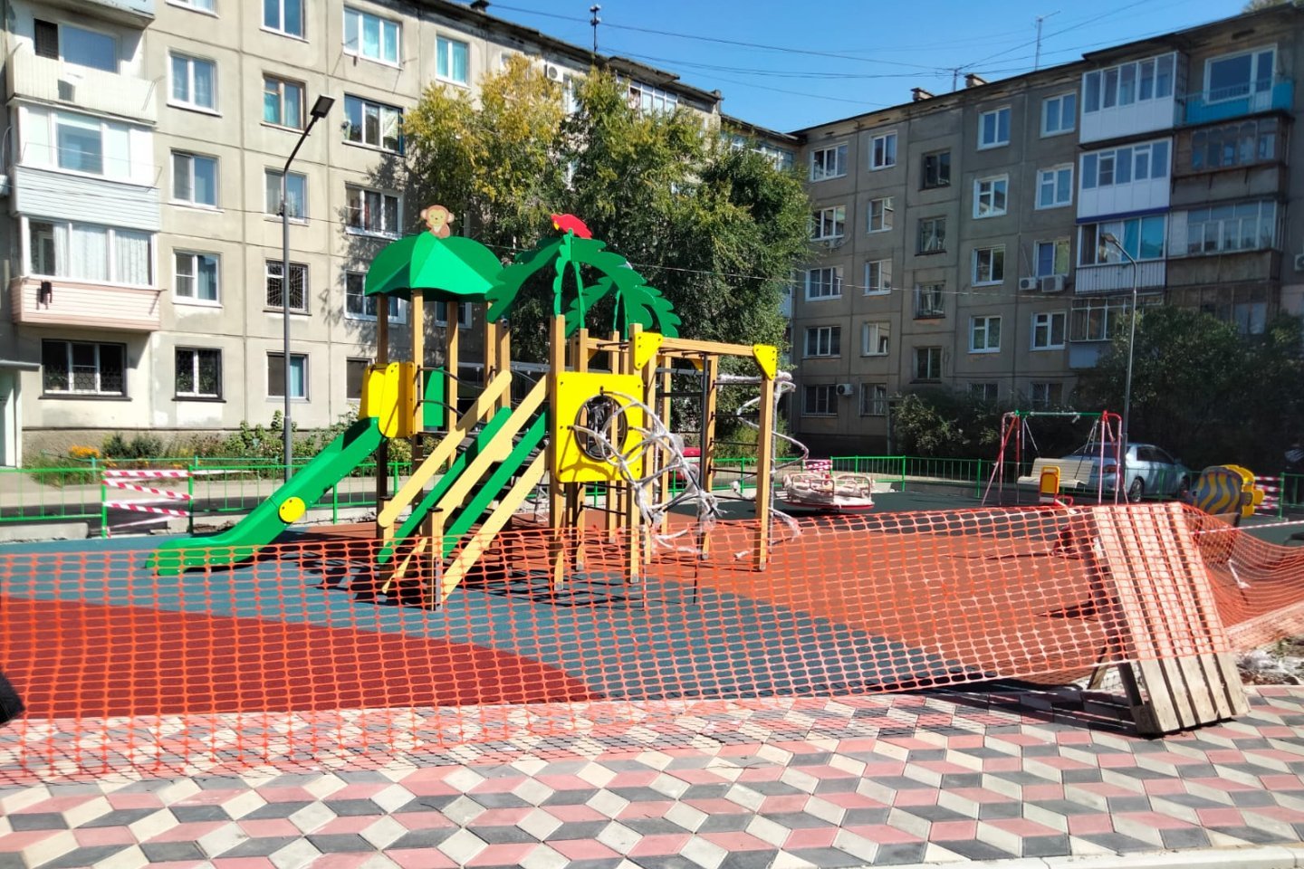 Усть-Каменогорск и ВКО / Усть-Каменогорск / Ускорить работу по благоустройству дворов поручил аким Усть-Каменогорска Усть-Каменогорск и ВКО / Усть-Каменогорск / Ускорить работу по благоустройству дворов поручил аким Усть-Каменогорска
