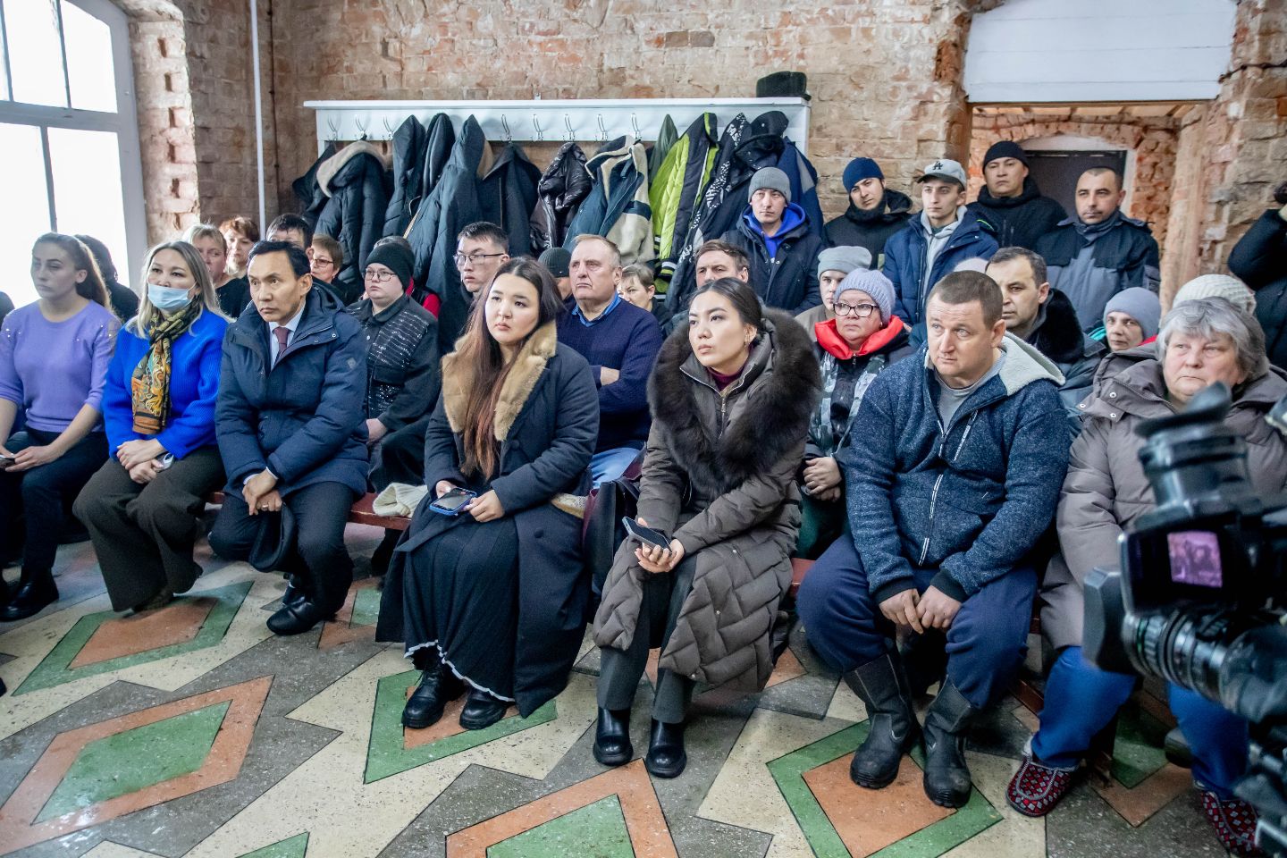 Усть-Каменогорск и ВКО / Жители Уланского района просят отремонтировать участок дороги в районе Таврии Усть-Каменогорск и ВКО / Жители Уланского района просят отремонтировать участок дороги в районе Таврии