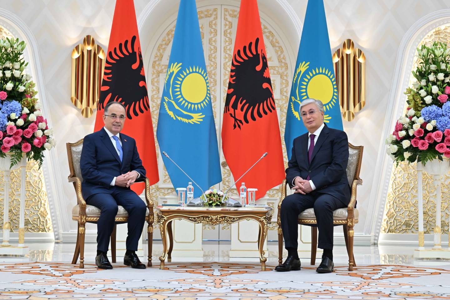 Новости мира / Политика в мире / Касым-Жомарт Токаев встретился с президентом Албании