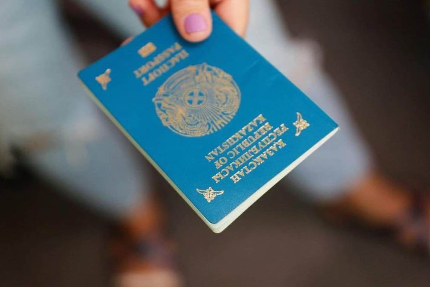 Происшествия в Казахстане и мире / Двойное гражданство: итальянку выгнали из Казахстана