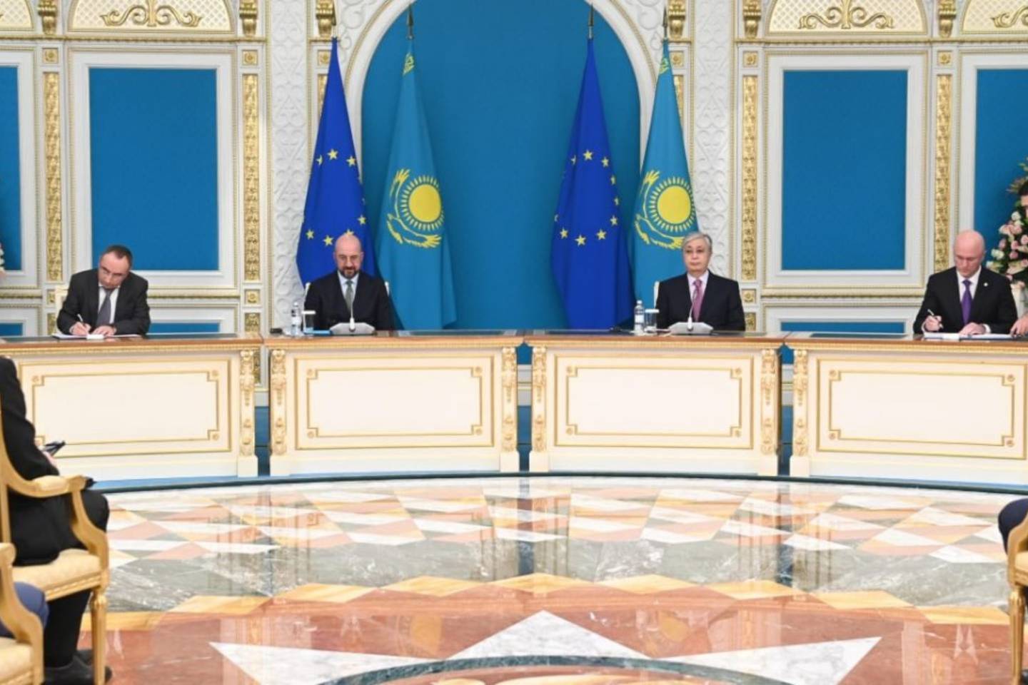 Новости мира / Политика в мире / Казахстан намерен укреплять сотрудничество с Евросоюзом