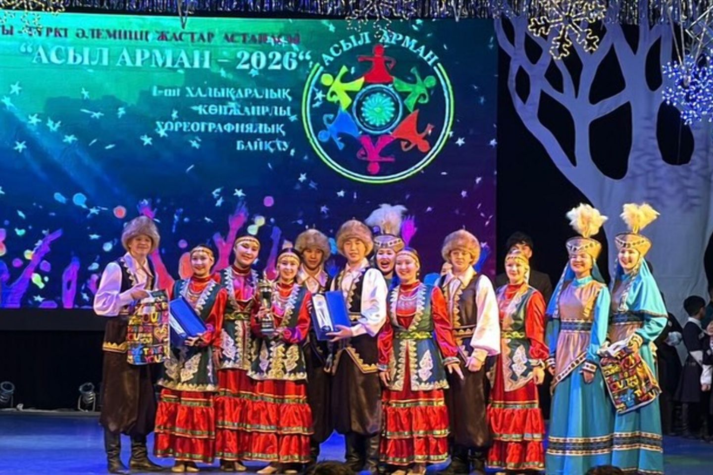 Усть-Каменогорск и ВКО / Алтай (район Алтай) / Образцовый ансамбль танца "Зыряночка" из ВКО взял международный Гран-при