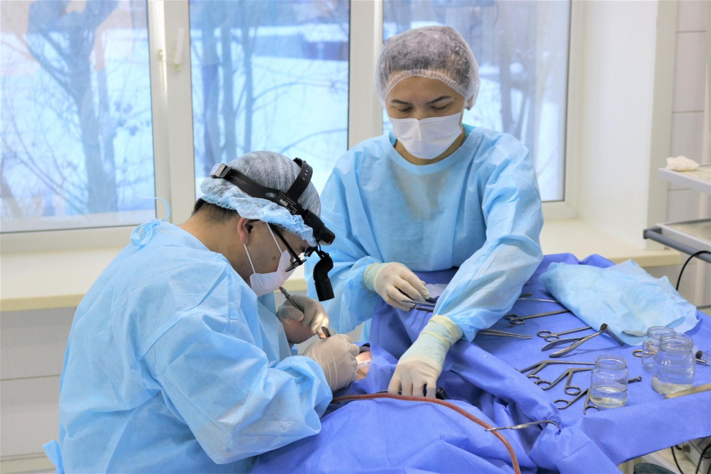 Усть-Каменогорск и ВКО / Усть-Каменогорск / В ВКО врачи спасли мужчину, у которого через ухо вытекала мозговая жидкость