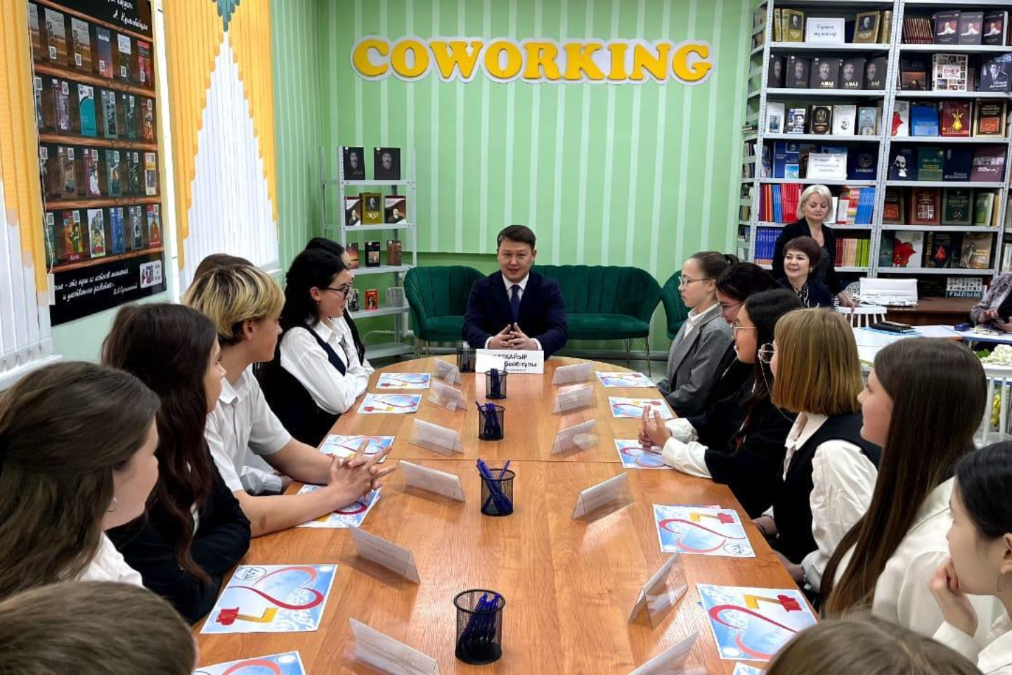 Новости Казахстана / Стать акимом на один день смогут школьники Сарани Новости Казахстана / Стать акимом на один день смогут школьники Сарани