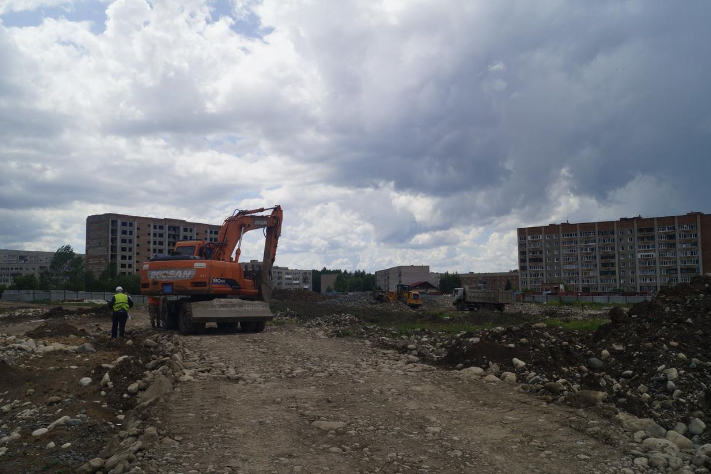 Усть-Каменогорск и ВКО / Больницы и водопроводы строят в ВКО за счет возвращенных активов коррупционеров Усть-Каменогорск и ВКО / Больницы и водопроводы строят в ВКО за счет возвращенных активов коррупционеров
