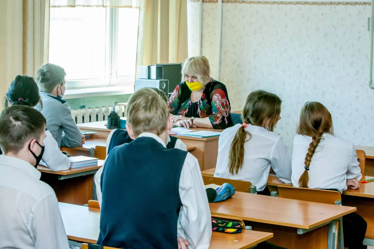 Новости Казахстана / Политика в Казахстане / Малообеспеченные семьи РК смогут покупать школьную форму через цифровую платформу