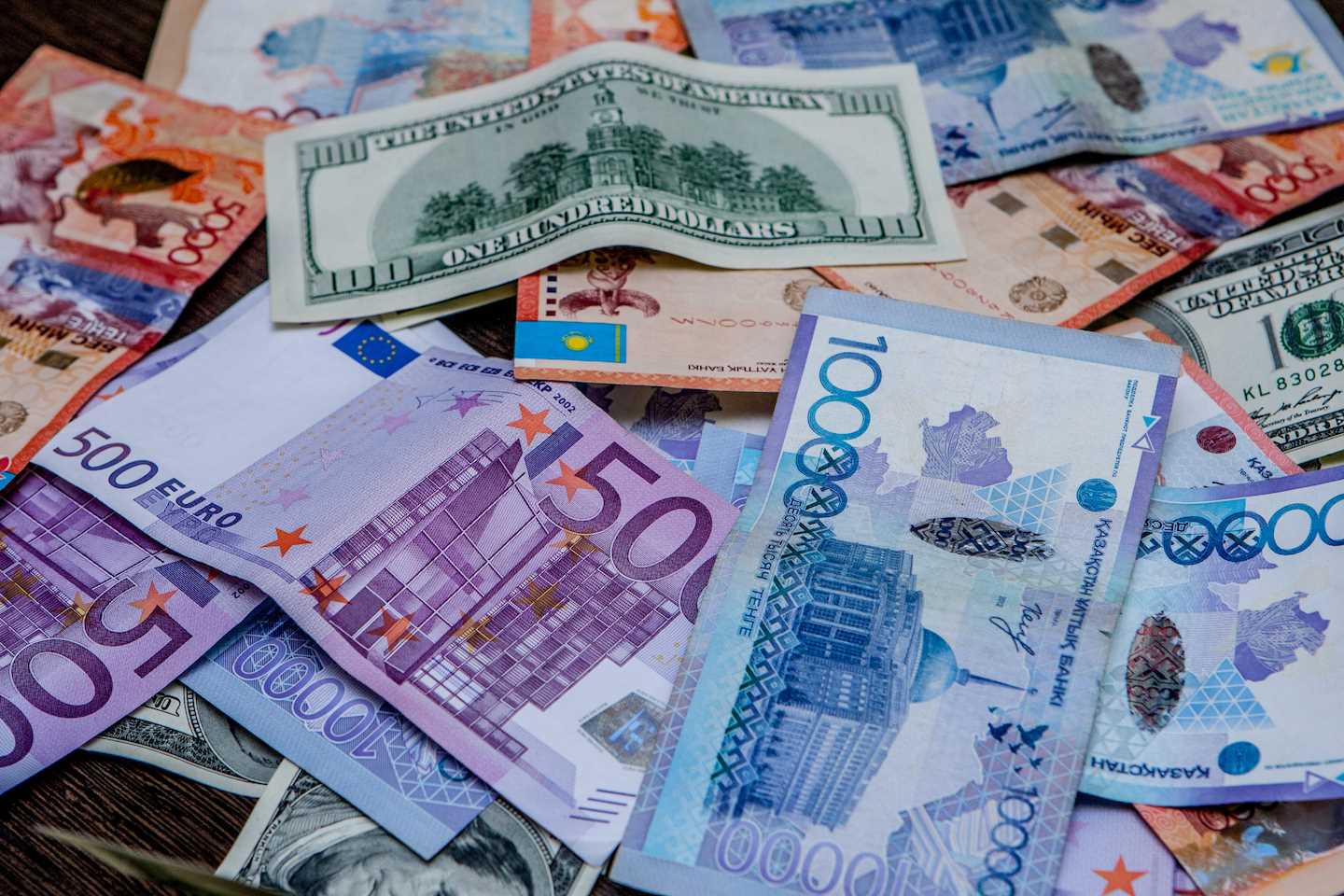 Новости Казахстана / Экономика в Казахстане / Стоимость доллара резко уменьшилась в Казахстане