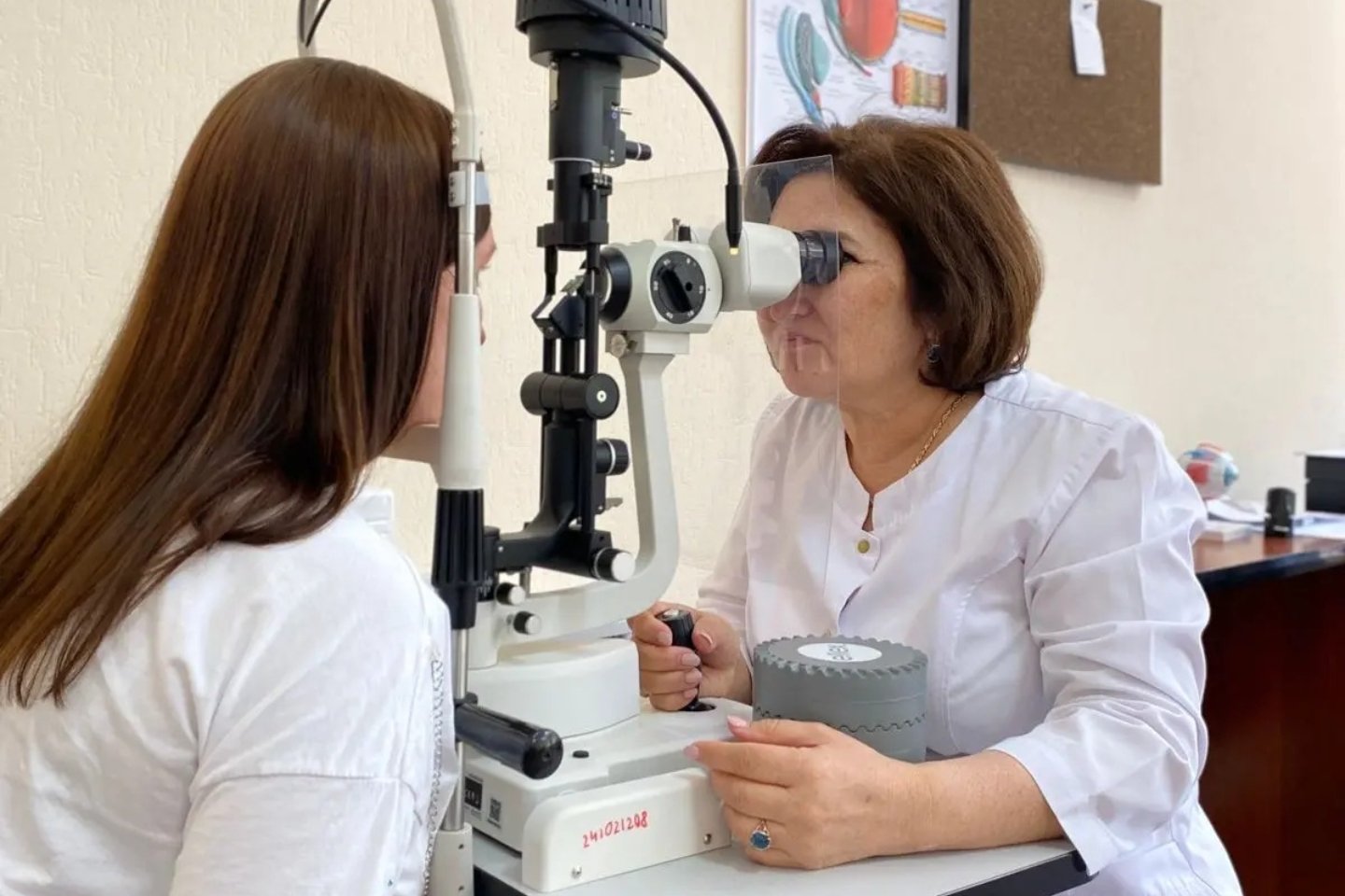 Усть-Каменогорск и ВКО / Забота и ответственность матери в течение 26 лет помогала сохранять зрение дочери