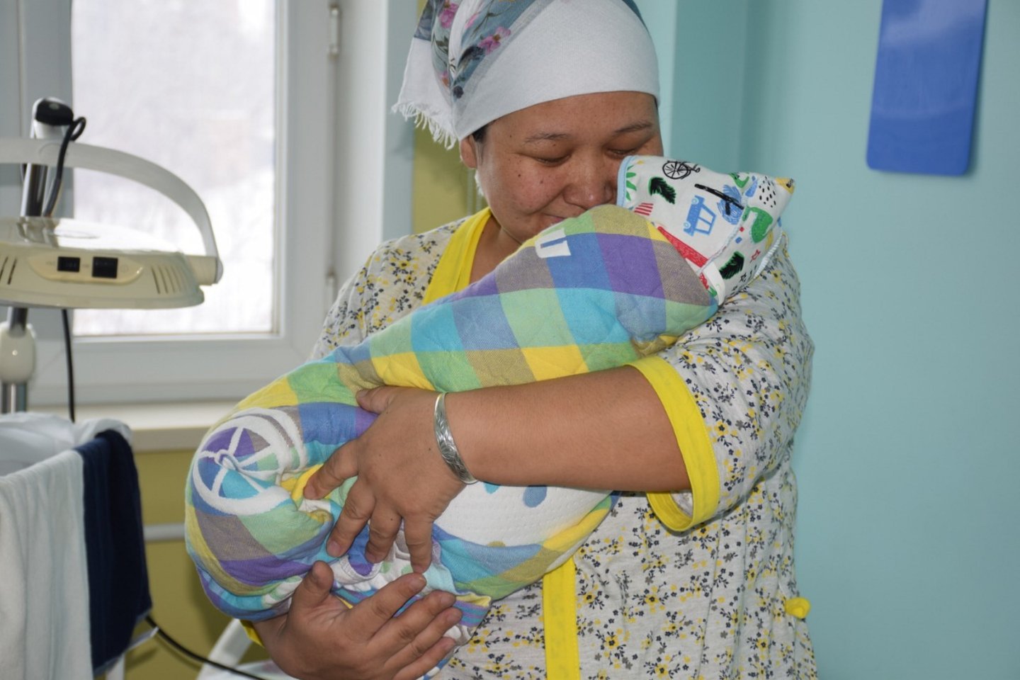 Усть-Каменогорск и ВКО / Малыш весом почти шесть килограммов родился в ВКО