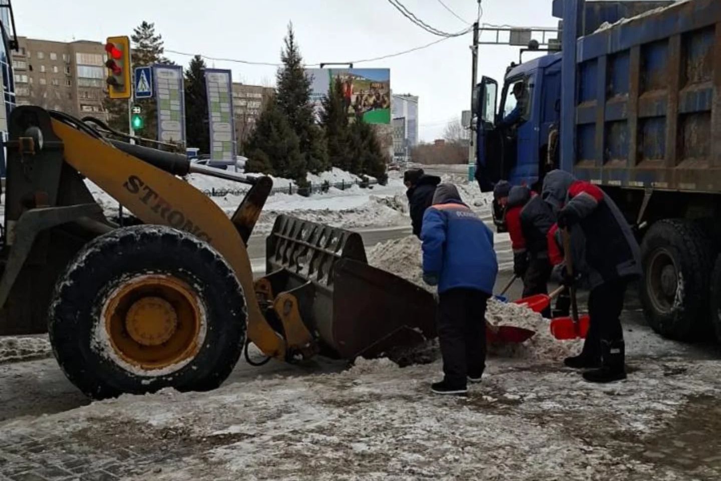 Усть-Каменогорск и ВКО / Усть-Каменогорск / Коммунальщики Усть-Каменогорска просят не обесценивать их труд