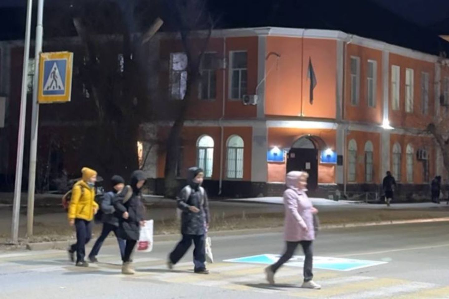 Новости Казахстана / В Актобе устанавливают проекционные пешеходные переходы Новости Казахстана / В Актобе устанавливают проекционные пешеходные переходы