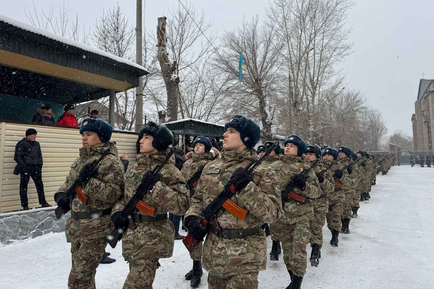 Усть-Каменогорск и ВКО / В Усть-Каменогорске прошло торжественное принятие присяги гвардейцами