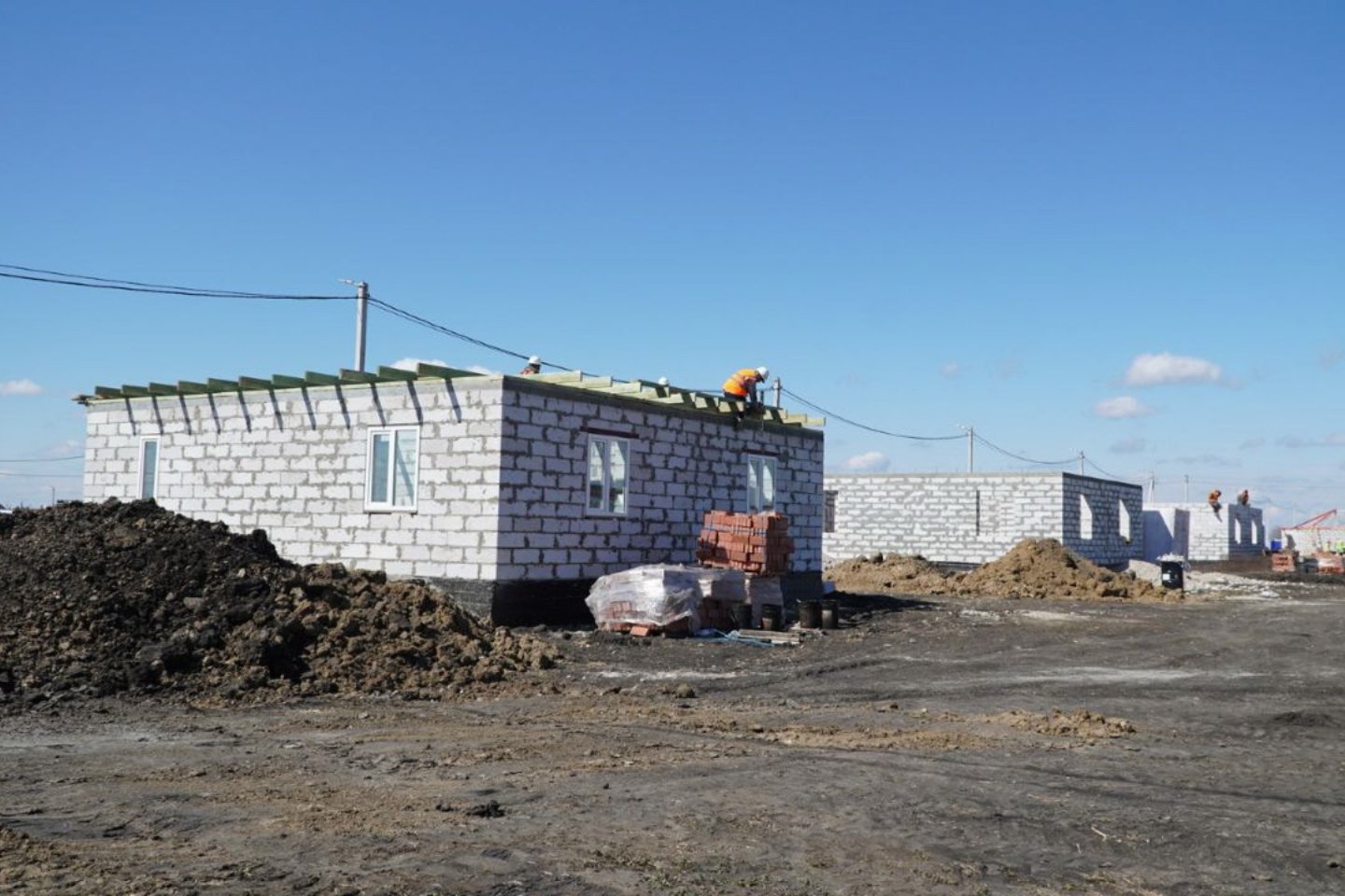 Новости Казахстана / 200 домов для пострадавших от паводков строят в Северо-Казахстанской области Новости Казахстана / 200 домов для пострадавших от паводков строят в Северо-Казахстанской области