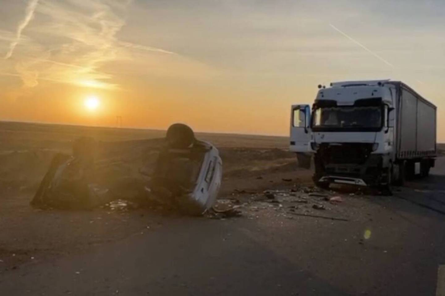Происшествия в Казахстане и мире / ДТП / Три человека погибли в результате ДТП на трассе Караганда-Балхаш