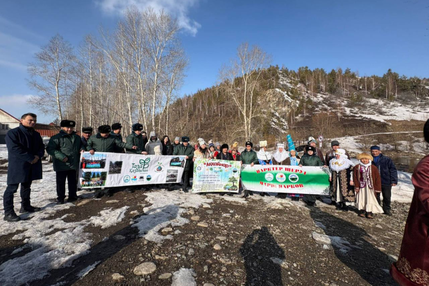 Усть-Каменогорск и ВКО / "Мөлдір бұлақ": все районы ВКО объединились для большого субботника Усть-Каменогорск и ВКО / "Мөлдір бұлақ": все районы ВКО объединились для большого субботника