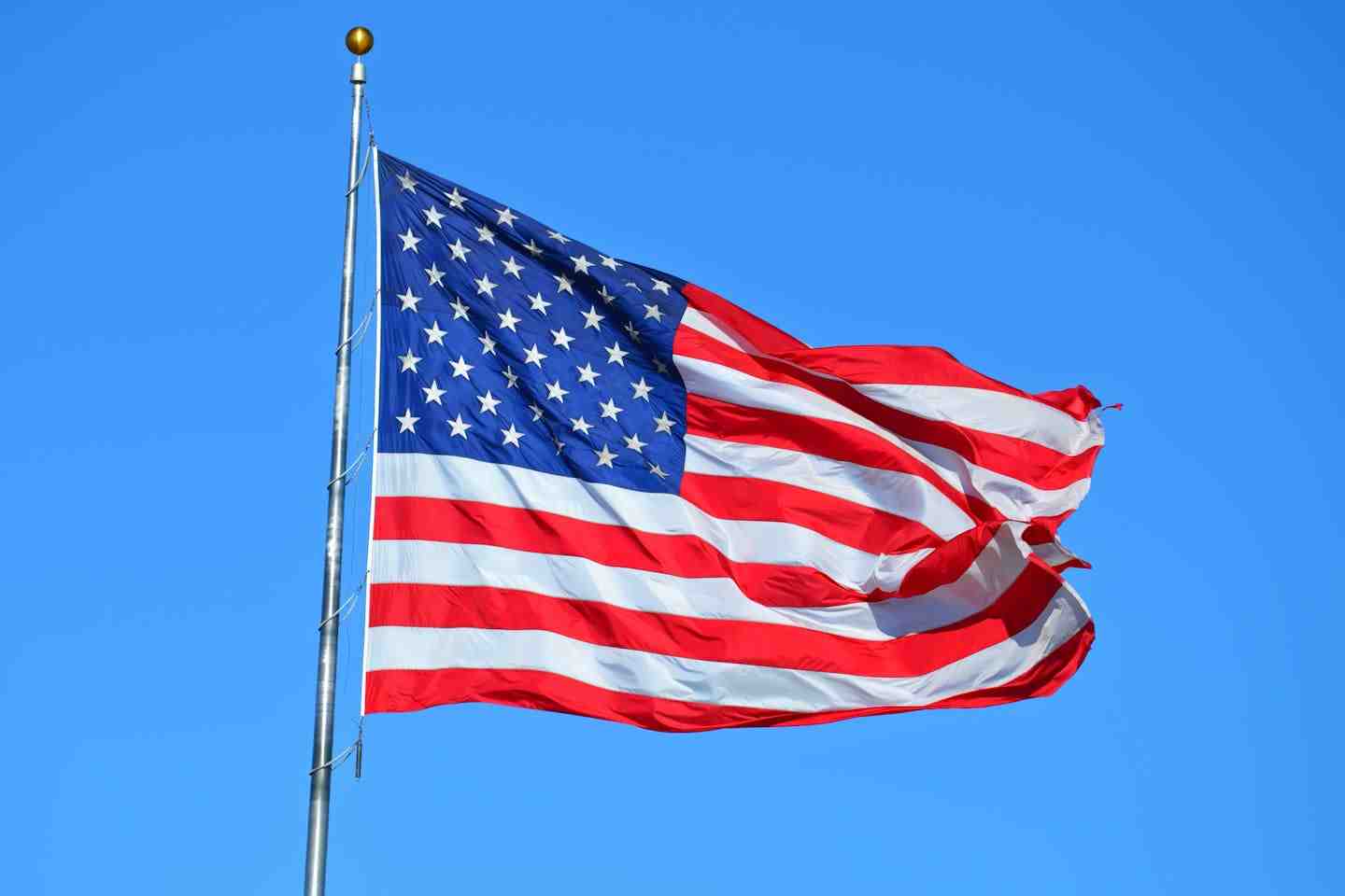 Новости мира / Политика в мире / Суд в США признал незаконными введенные Трампом внешнеторговые тарифы Новости мира / Политика в мире / Суд в США признал незаконными введенные Трампом внешнеторговые тарифы