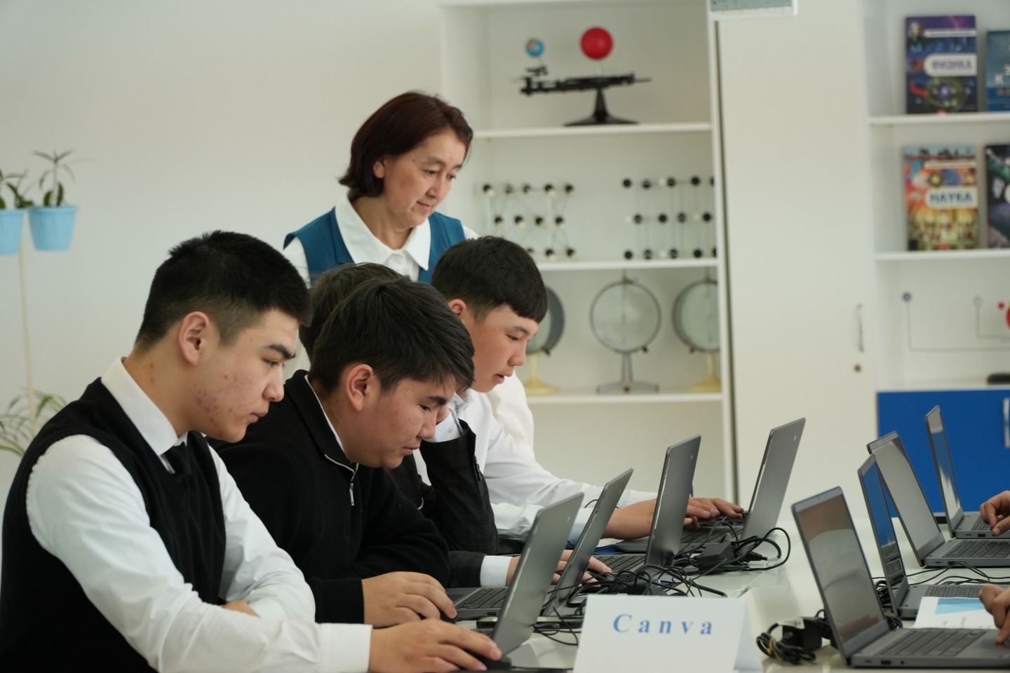 Усть-Каменогорск и ВКО / Катон-Карагай (Катон-Карагайский р-он) / Google қазақ мектебін инновациялық көшбасшылар қатарына қосты