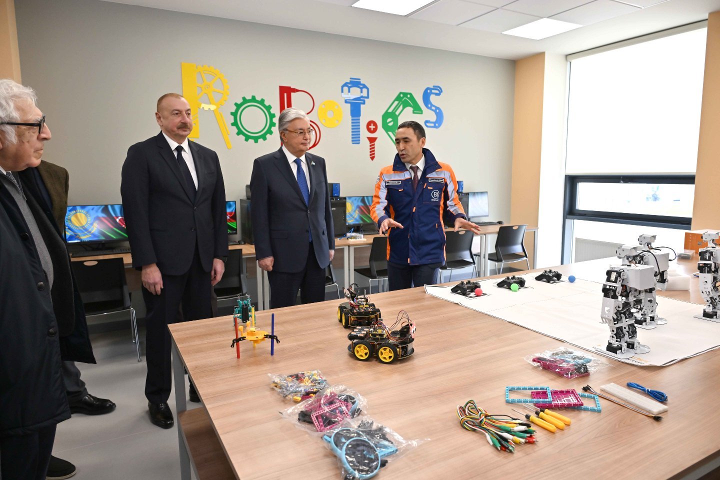 Новости Казахстана / Политика в Казахстане / В Азербайджане открыли Центр детского творчества имени Курмангазы