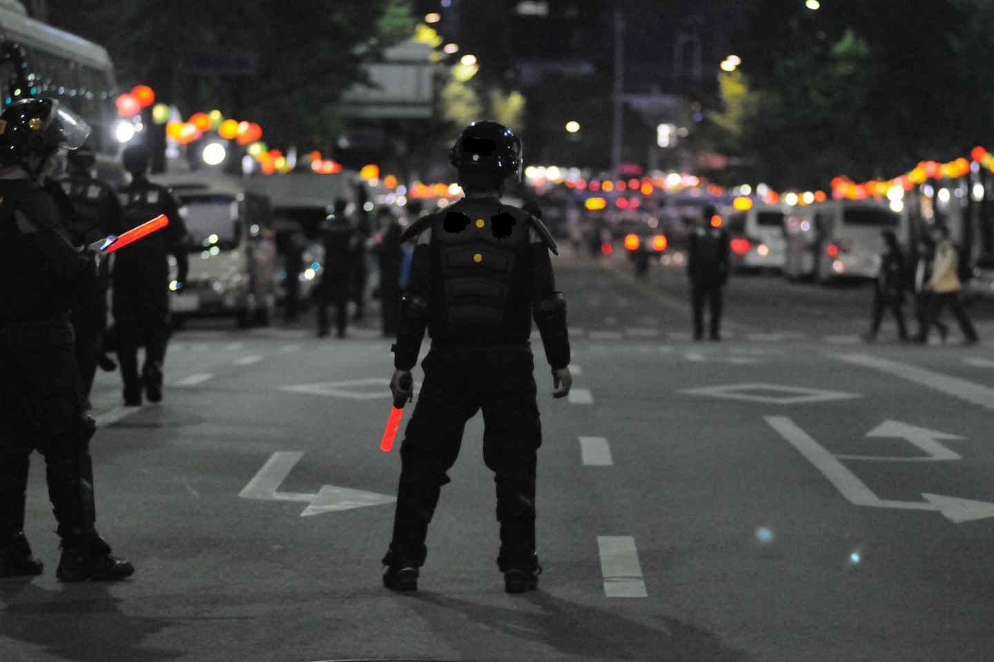 Происшествия в Казахстане и мире / В Ирландии полиция противостоит массовым беспорядкам