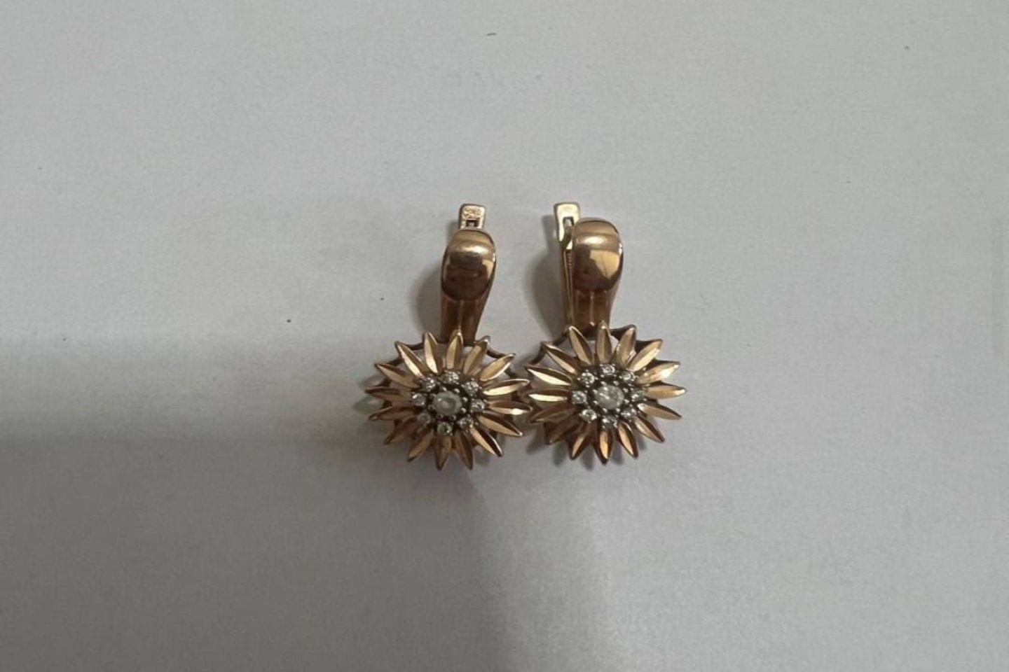 Новости Казахстана / Проник через окно: в Туркестанской области раскрыта кража на 1,8 млн тенге