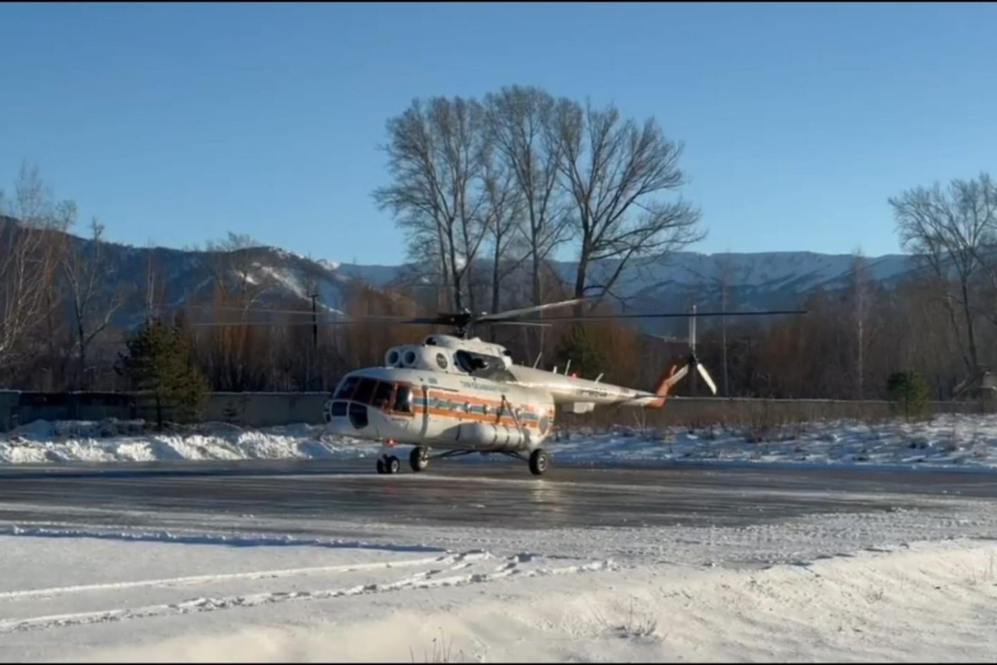 Усть-Каменогорск и ВКО / Усть-Каменогорск / Новорожденного малыша экстренно доставили в клинику Усть-Каменогорска Усть-Каменогорск и ВКО / Усть-Каменогорск / Новорожденного малыша экстренно доставили в клинику Усть-Каменогорска