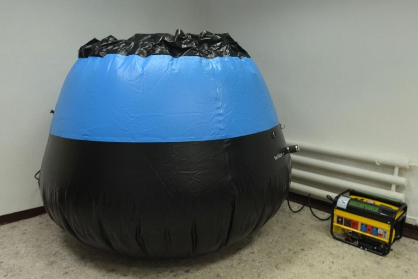 Новости Казахстана / В КарТУ презентовали малую биогазовую установку, сокращающую выбросы CO₂