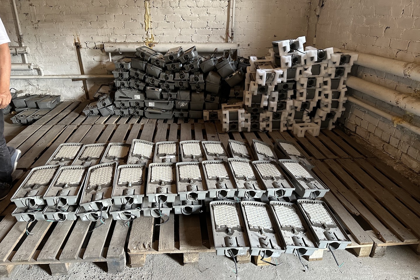 Усть-Каменогорск и ВКО / Өскемен мен Семейді жарықтандыруға бөлінген қаржыны жымқырғандар сотталды Усть-Каменогорск и ВКО / Өскемен мен Семейді жарықтандыруға бөлінген қаржыны жымқырғандар сотталды