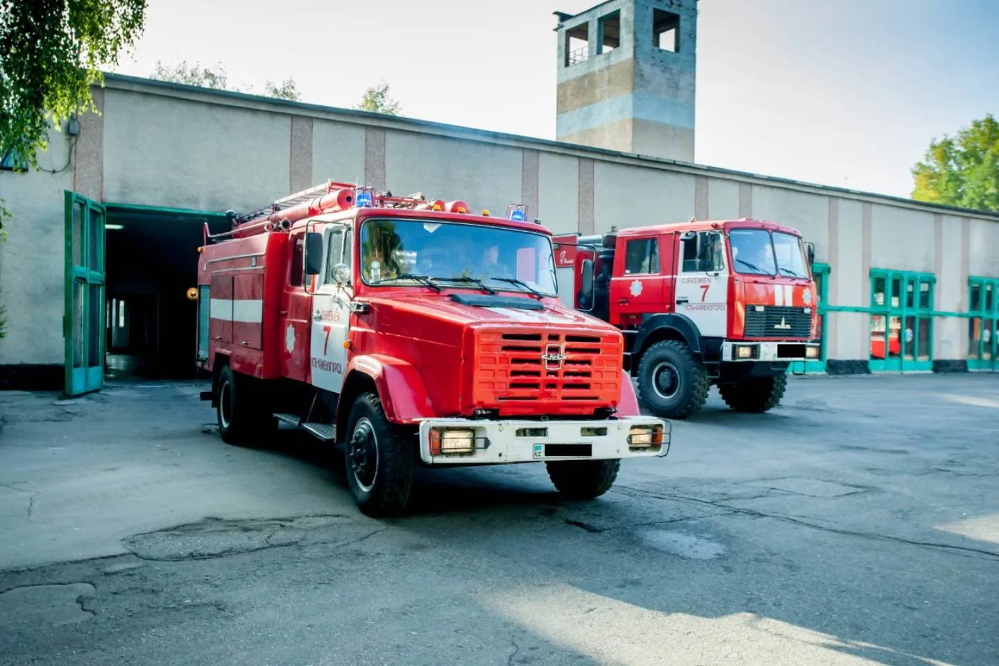 Усть-Каменогорск и ВКО / Сегодня в Усть-Каменогорске произошел пожар, спасатели эвакуировали людей