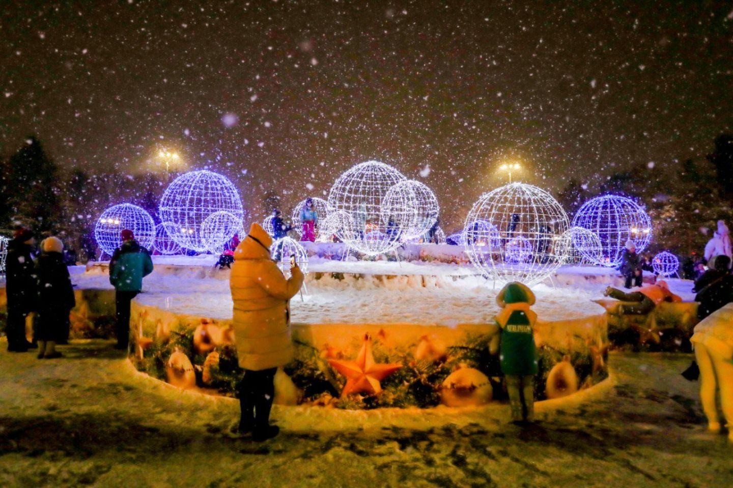 Усть-Каменогорск и ВКО / В Усть-Каменогорске оформят семь новогодних локаций и световой динамический фонтан