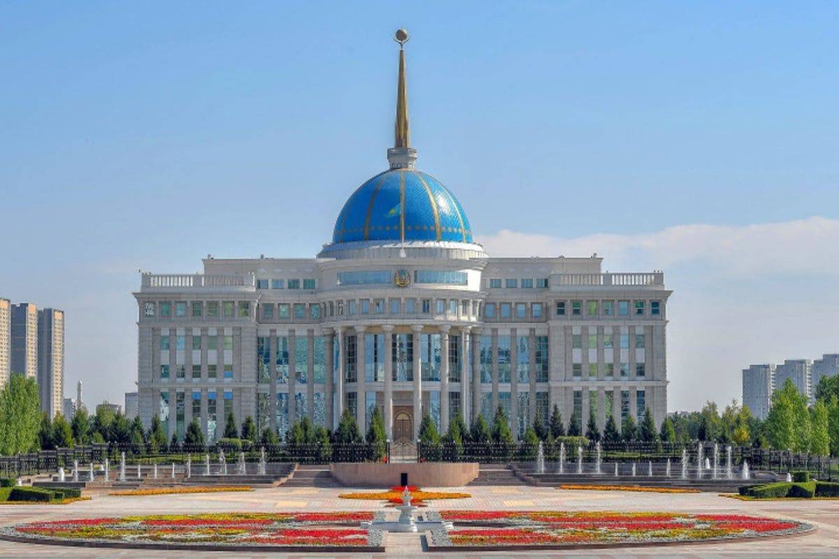 Новости Казахстана / Общество в Казахстане / Русский язык не отменяют, делают обязательным использование казахского языка