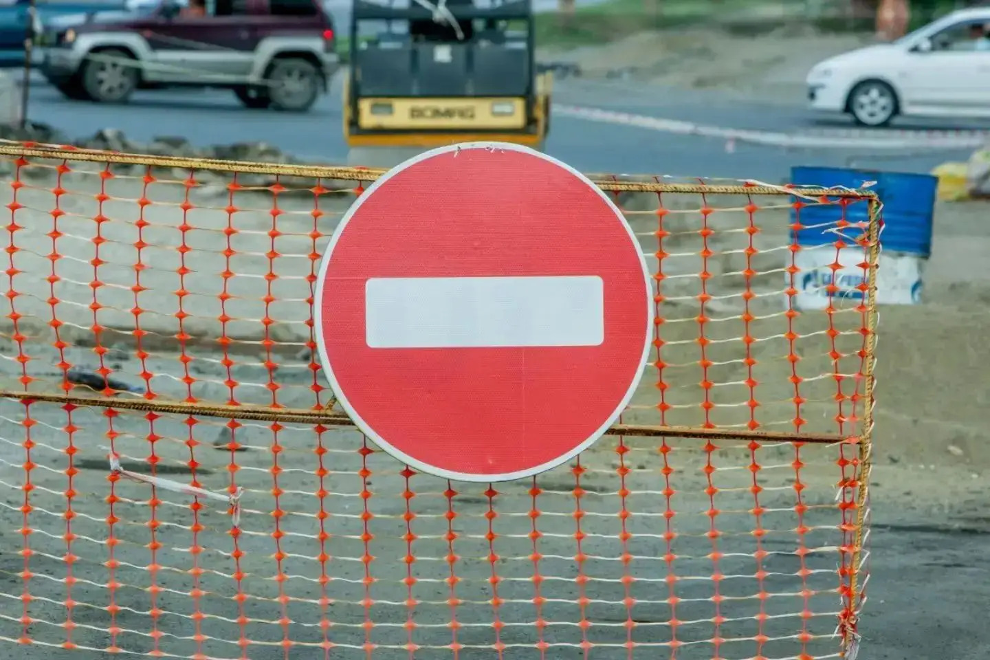 Усть-Каменогорск и ВКО / Өскемендегі жолдардың бірінде көлік қозғалысы шектеледі