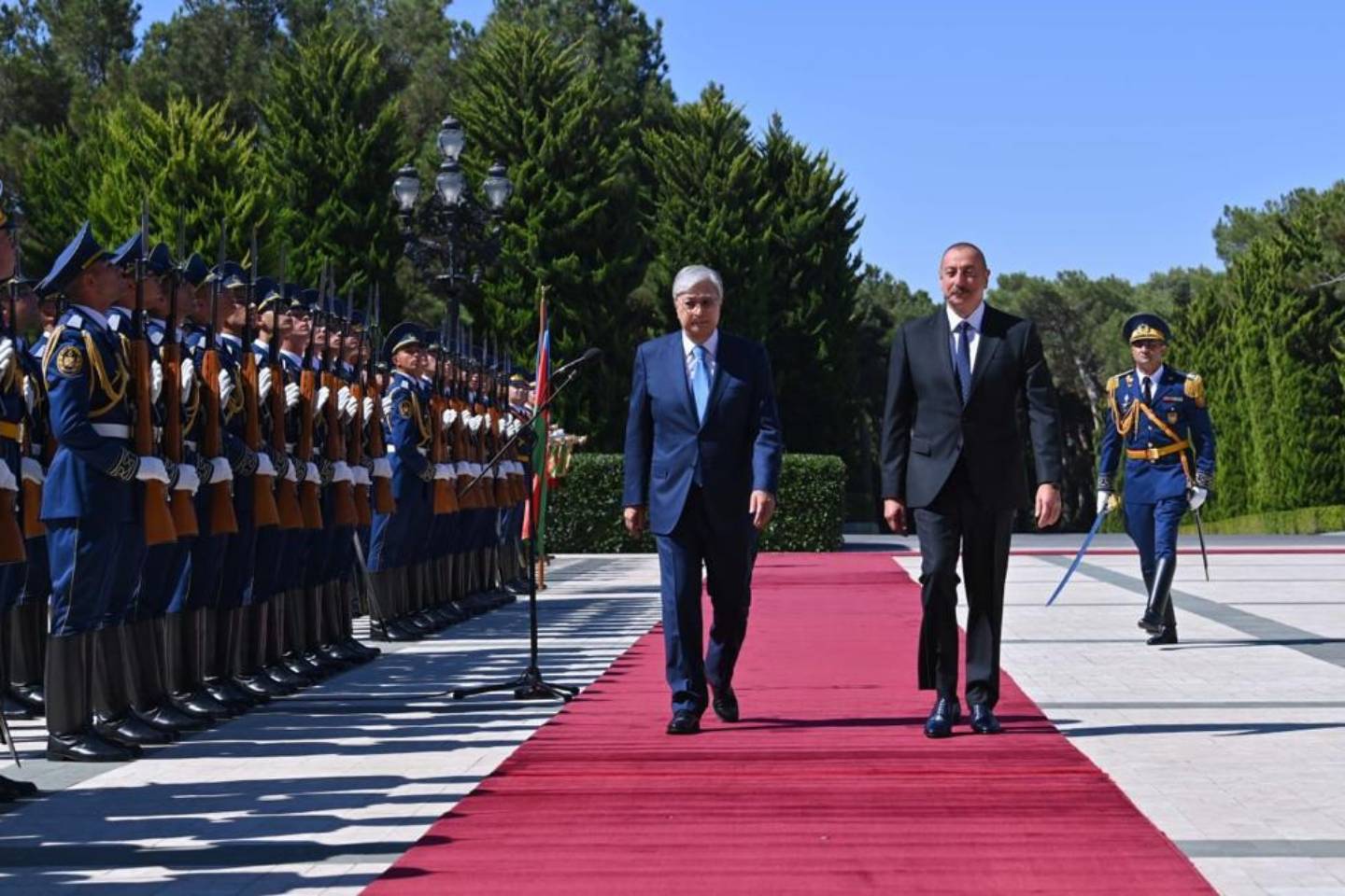 Новости мира / Политика в мире / Президент Казахстана встретился с президентом Азербайджана