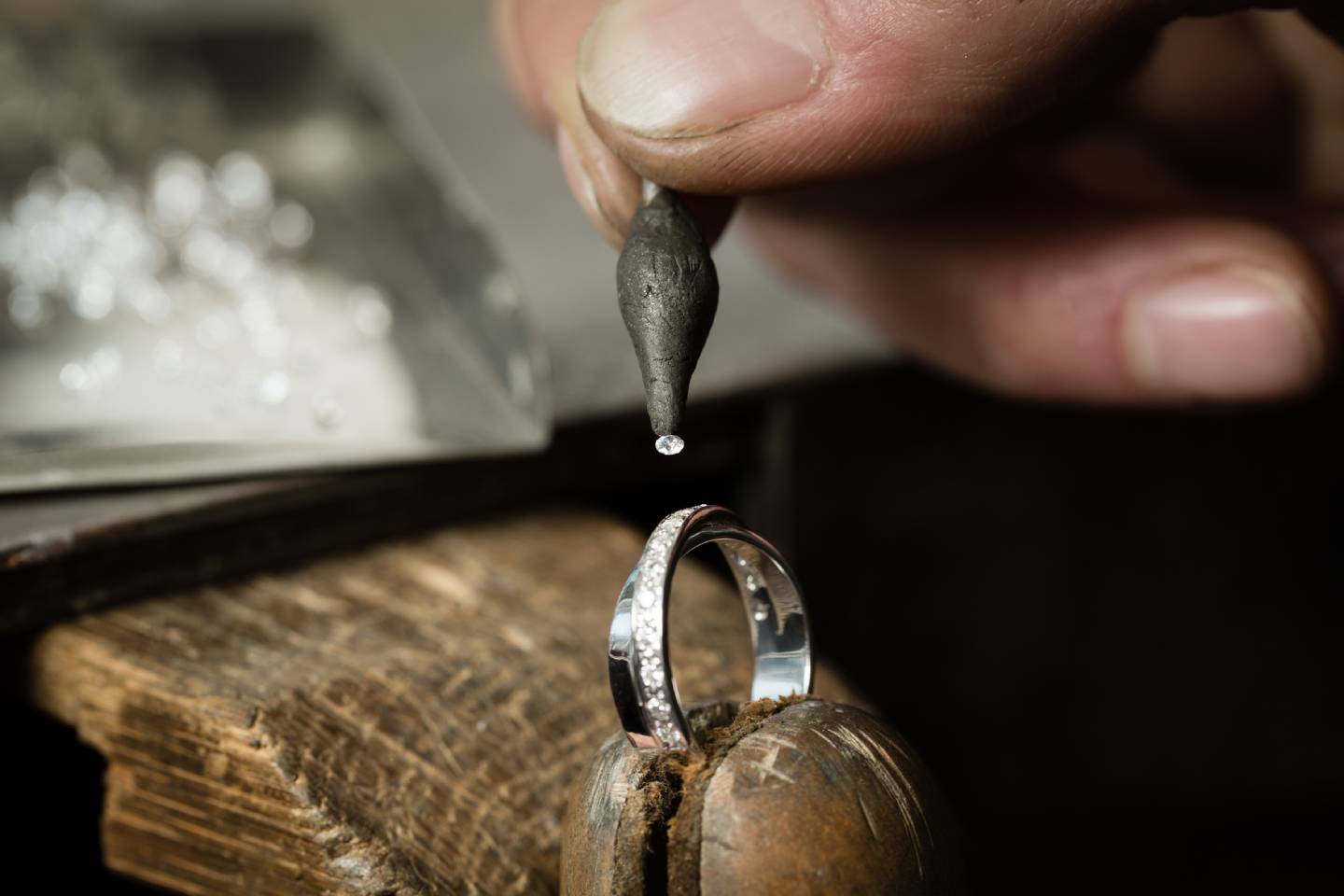Новости мира / Интересные новости / Кругом бриллианты: в Индии создали кольцо стоимостью более 785 тысяч долларов