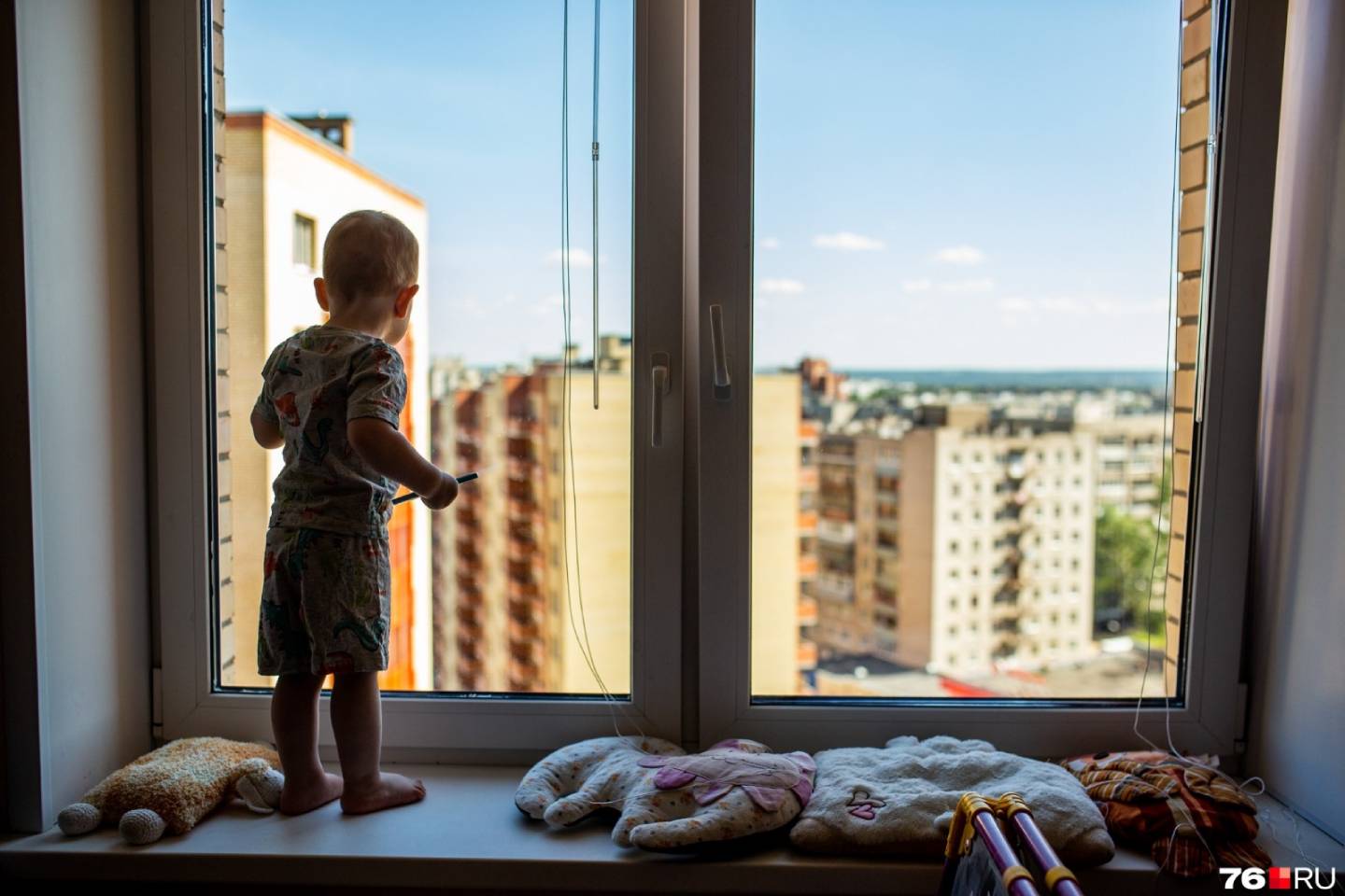 Усть-Каменогорск и ВКО / Два ребенка выпали из окон в ВКО с начала года