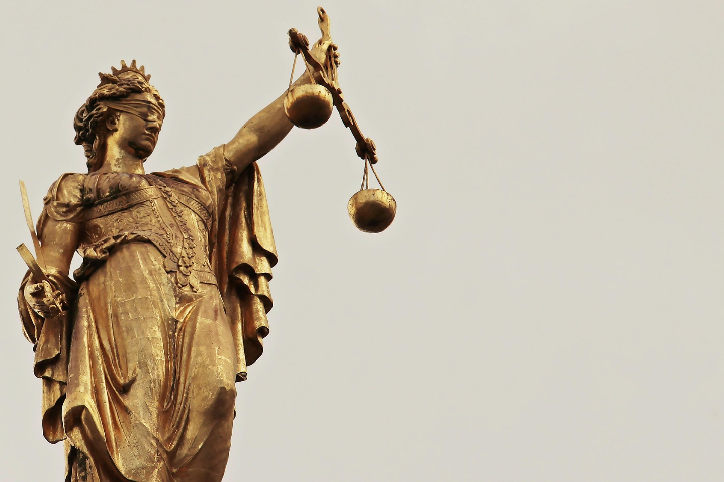 Происшествия в Казахстане и мире / Суд Акмолинской области: дюжину сотрудников КУИС незаконно оправдали за пытки