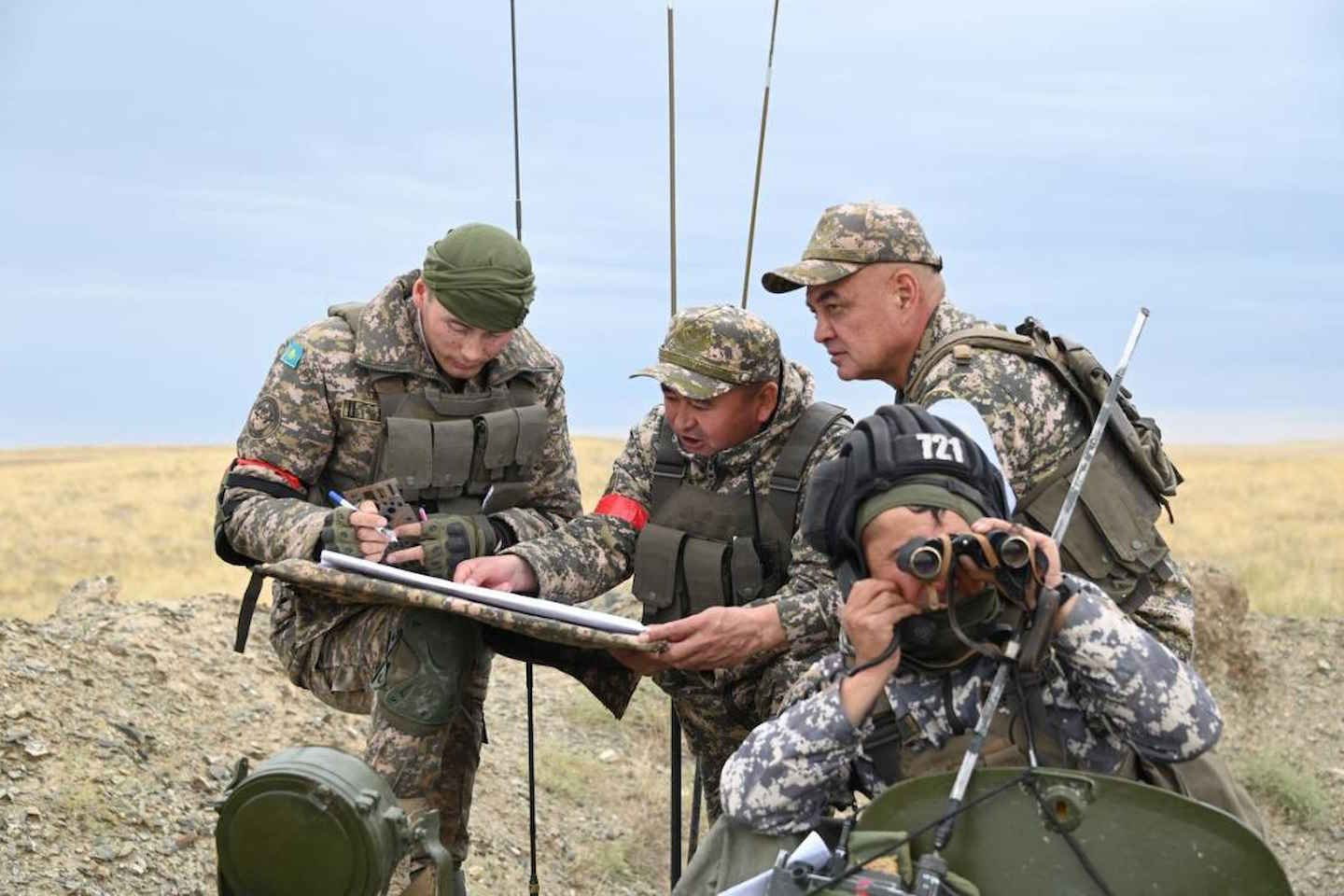 Новости Казахстана / Общество в Казахстане / В Казахстане предложили вернуть льготы военным