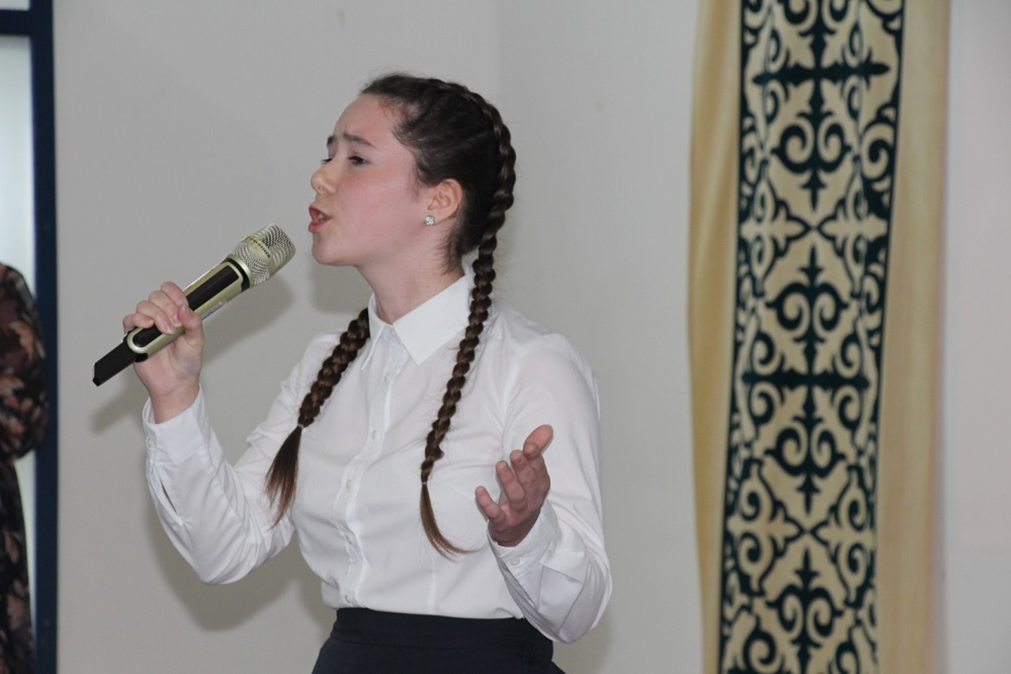 Усть-Каменогорск и ВКО / Шығысқазақстандық оқушылар Сәбира жайлы ой толғап, арнау жазды Усть-Каменогорск и ВКО / Шығысқазақстандық оқушылар Сәбира жайлы ой толғап, арнау жазды