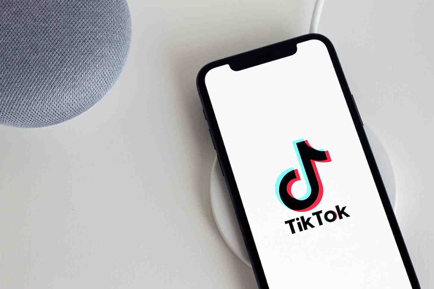 Новости мира / Мировая экономика / TikTok остается самым дорогим брендом в Китае Новости мира / Мировая экономика / TikTok остается самым дорогим брендом в Китае