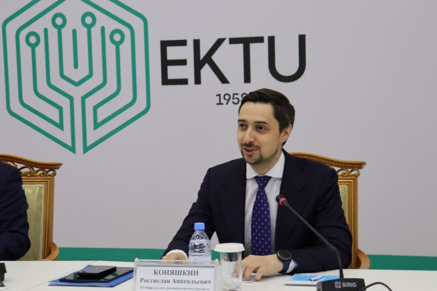 Усть-Каменогорск и ВКО / На автодорогах в ВКО решат вопрос отсутствия сотовой и интернет-связи 