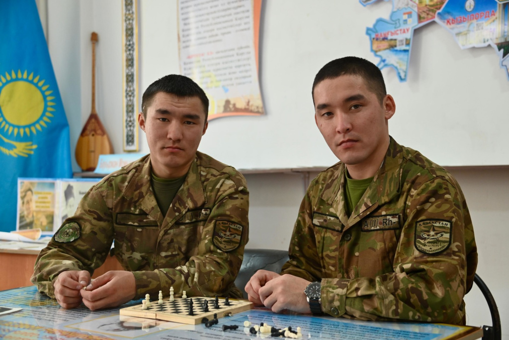 Айдос пен Елдос Жанболатұлдары.jpg