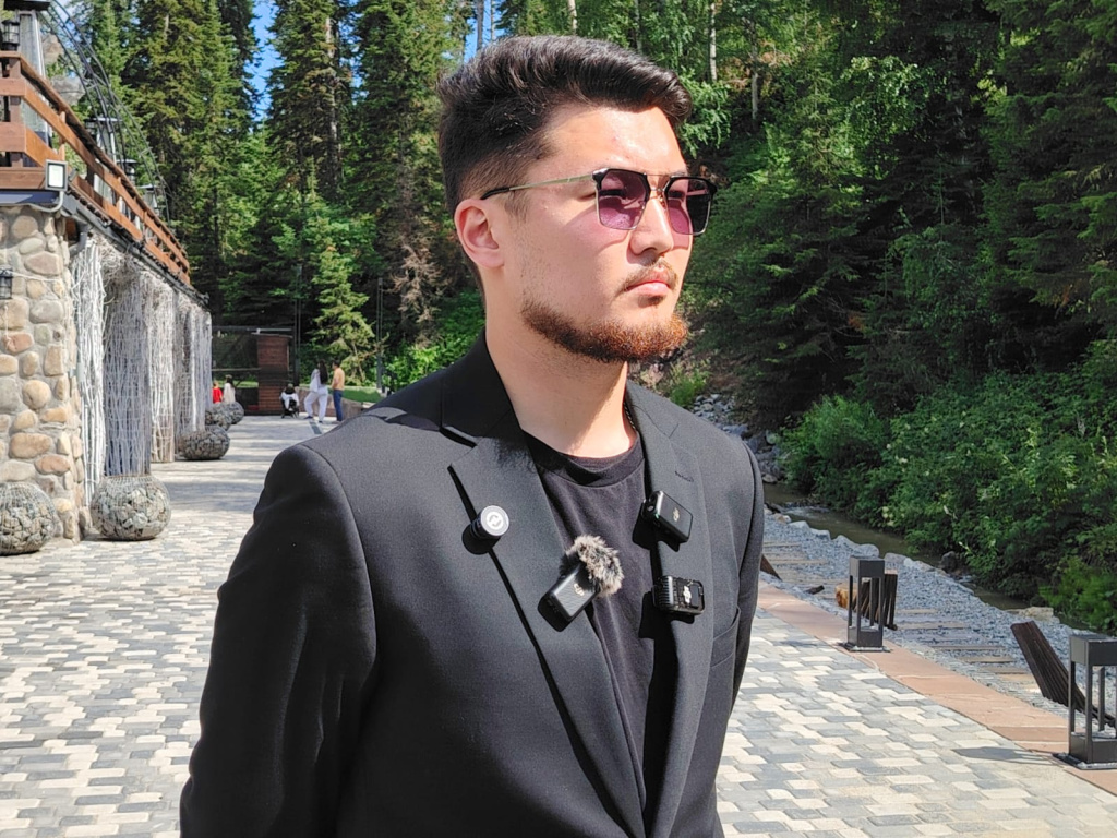 Санжар Далелхан