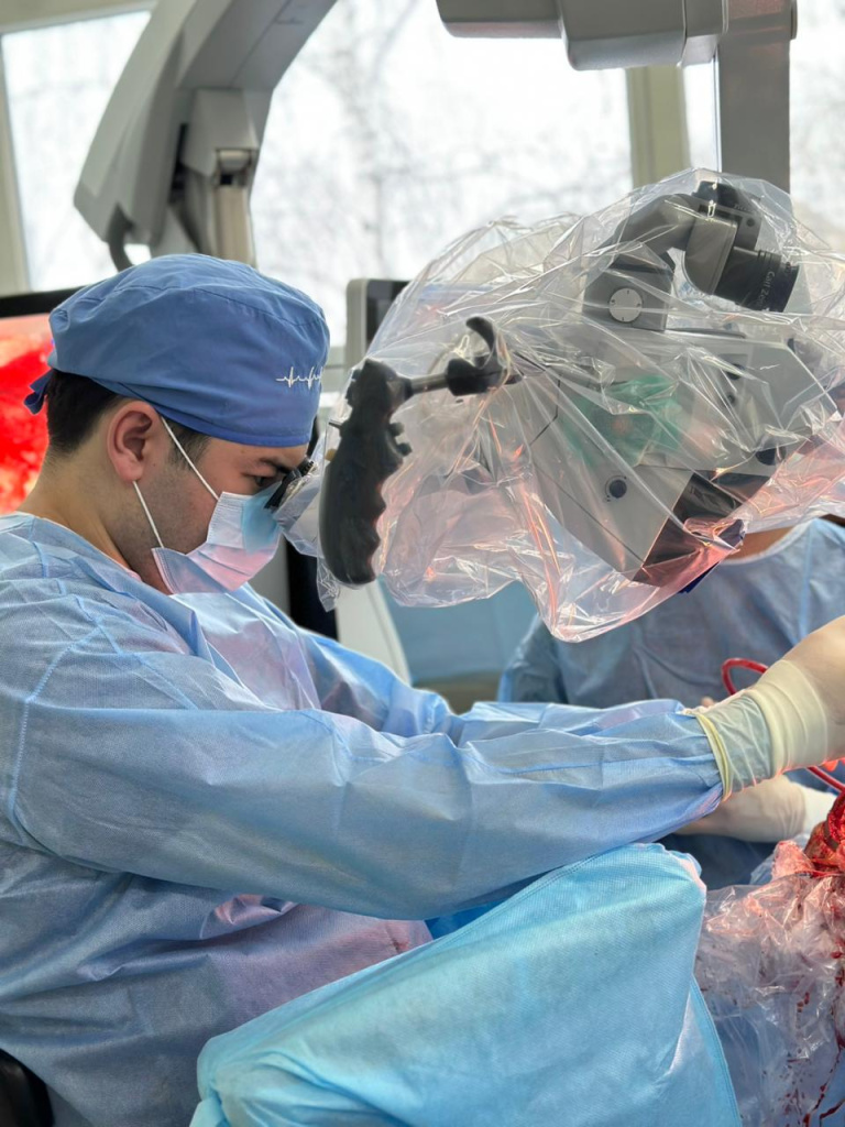 Прооперировали 30-летнего пациента Прооперировали 30-летнего пациента