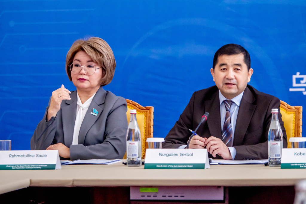 Гулзат Кобенова Гулзат Кобенова