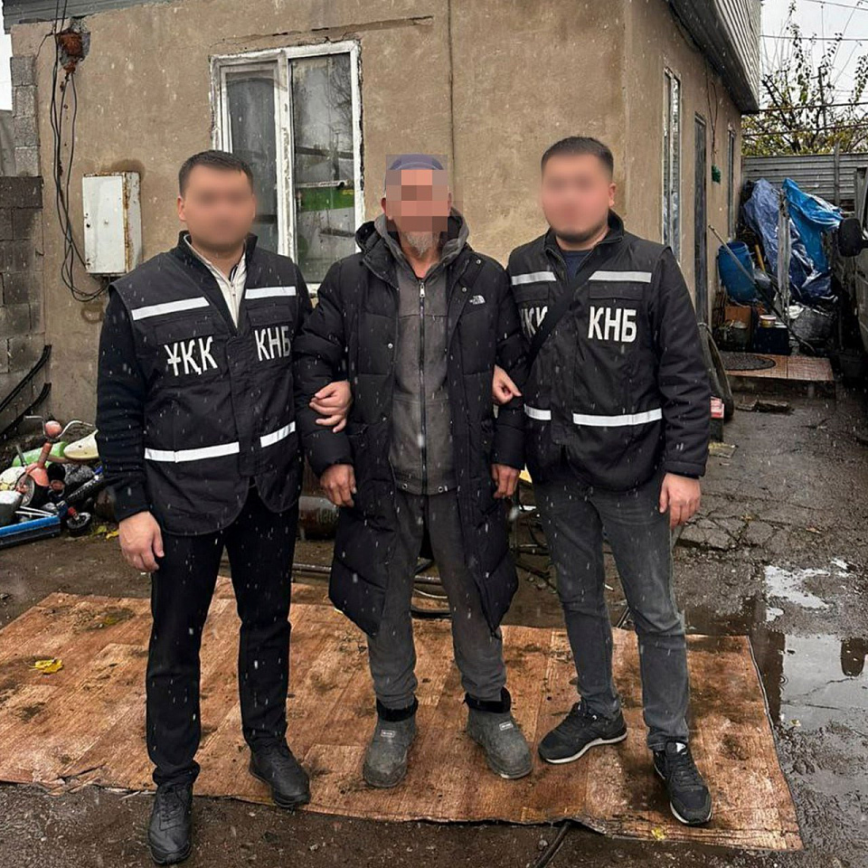 Происшествия в Казахстане и мире / Криминальные новости / У синагоги в Марселе нашли забитое баллонами с газом авто Происшествия в Казахстане и мире / Криминальные новости / У синагоги в Марселе нашли забитое баллонами с газом авто