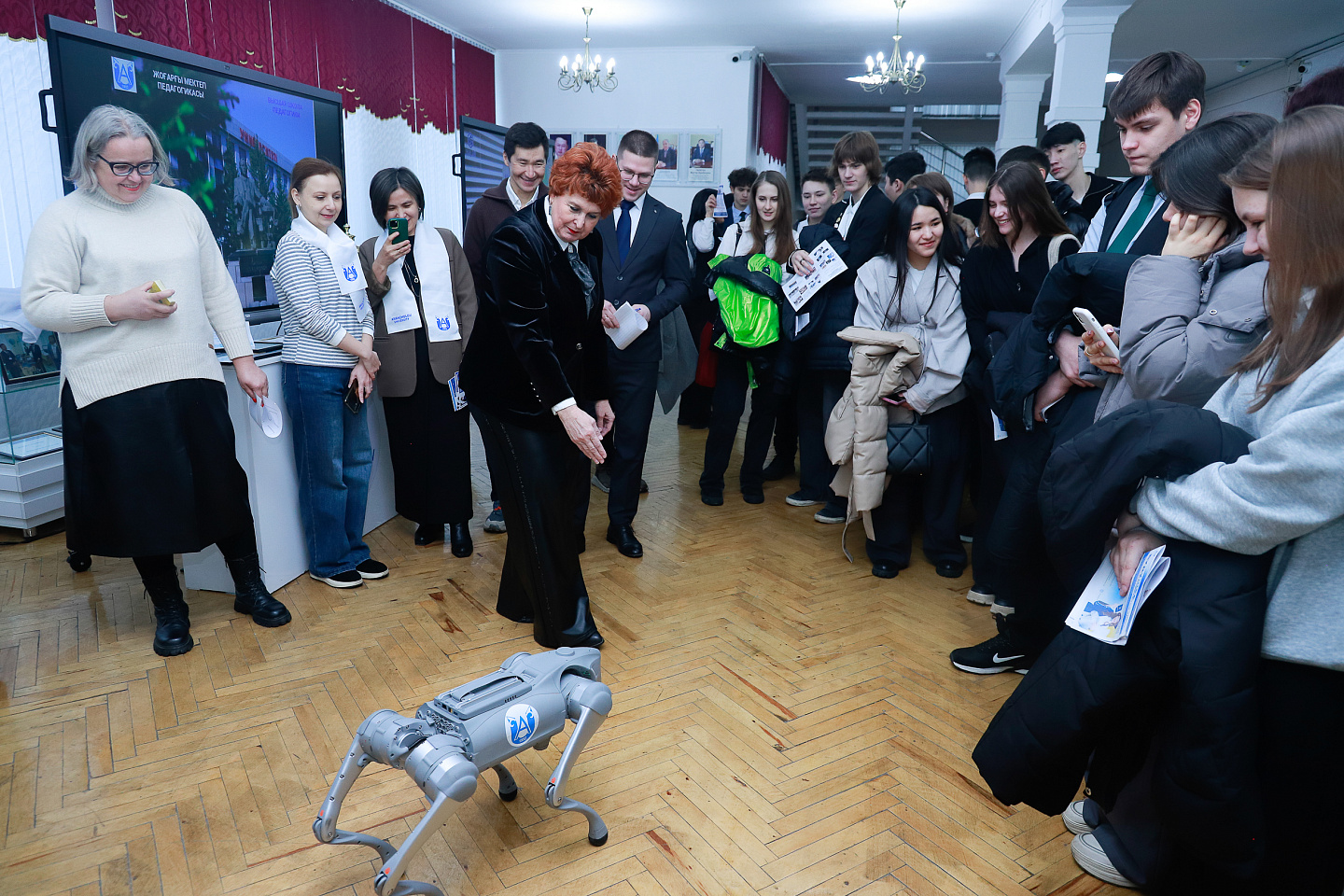 Новости Казахстана / Общество в Казахстане / Багдат Мусин предложил заменить ряд документов смартфонами