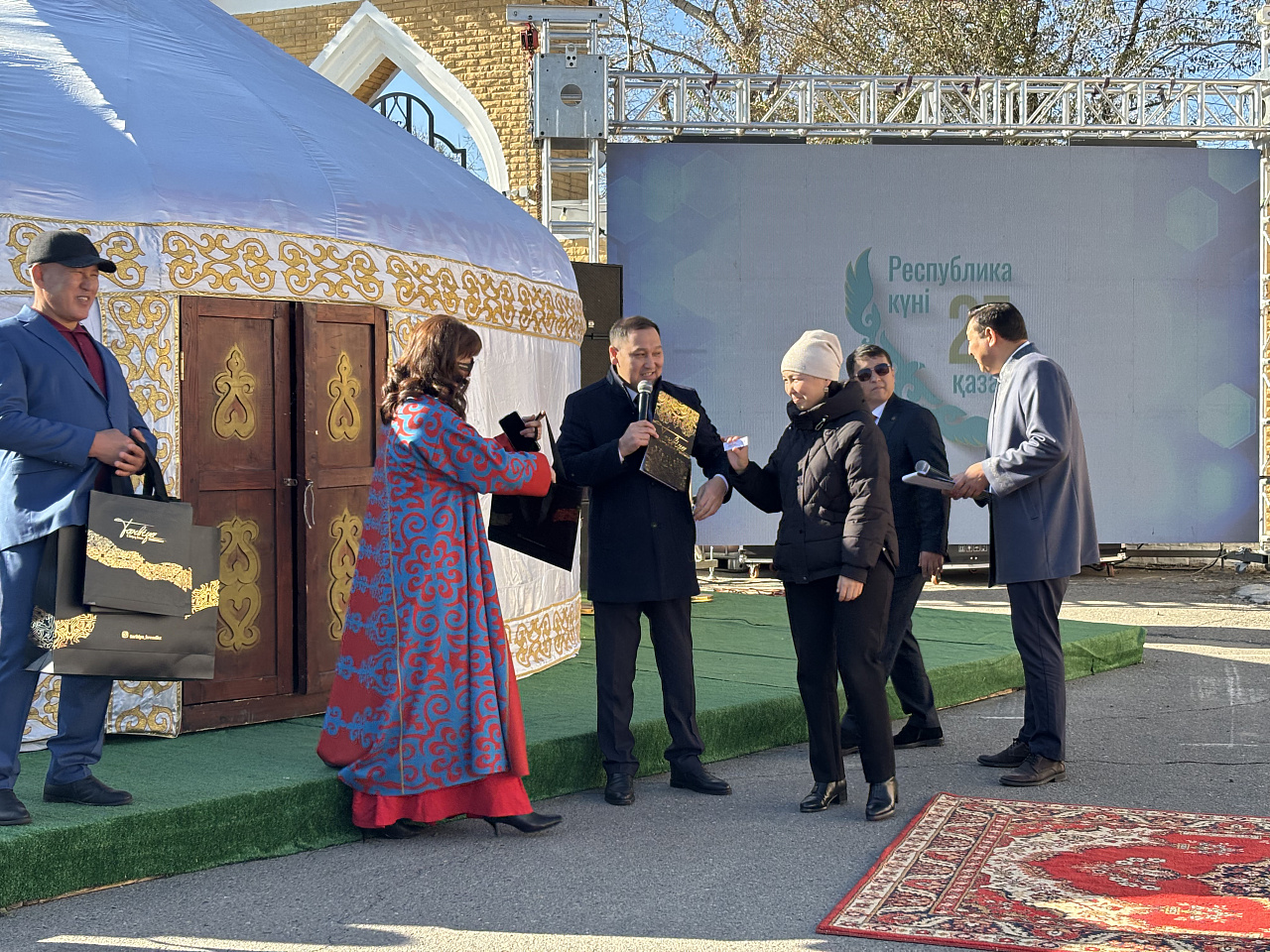 Усть-Каменогорск и ВКО / 89 человек на трассах ВКО стали пленниками непогоды